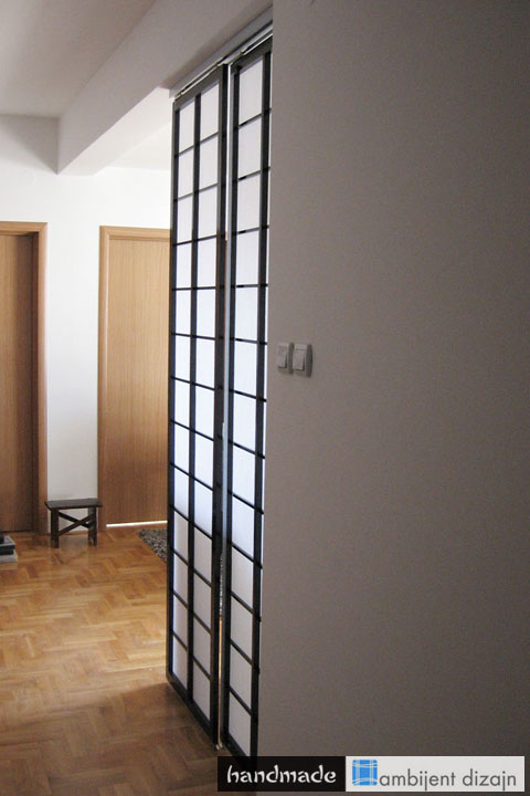 potkrovlje kako je sredjeno bas lepo iygleda pregrada i klizna vrata japanski nema sta kvalitet